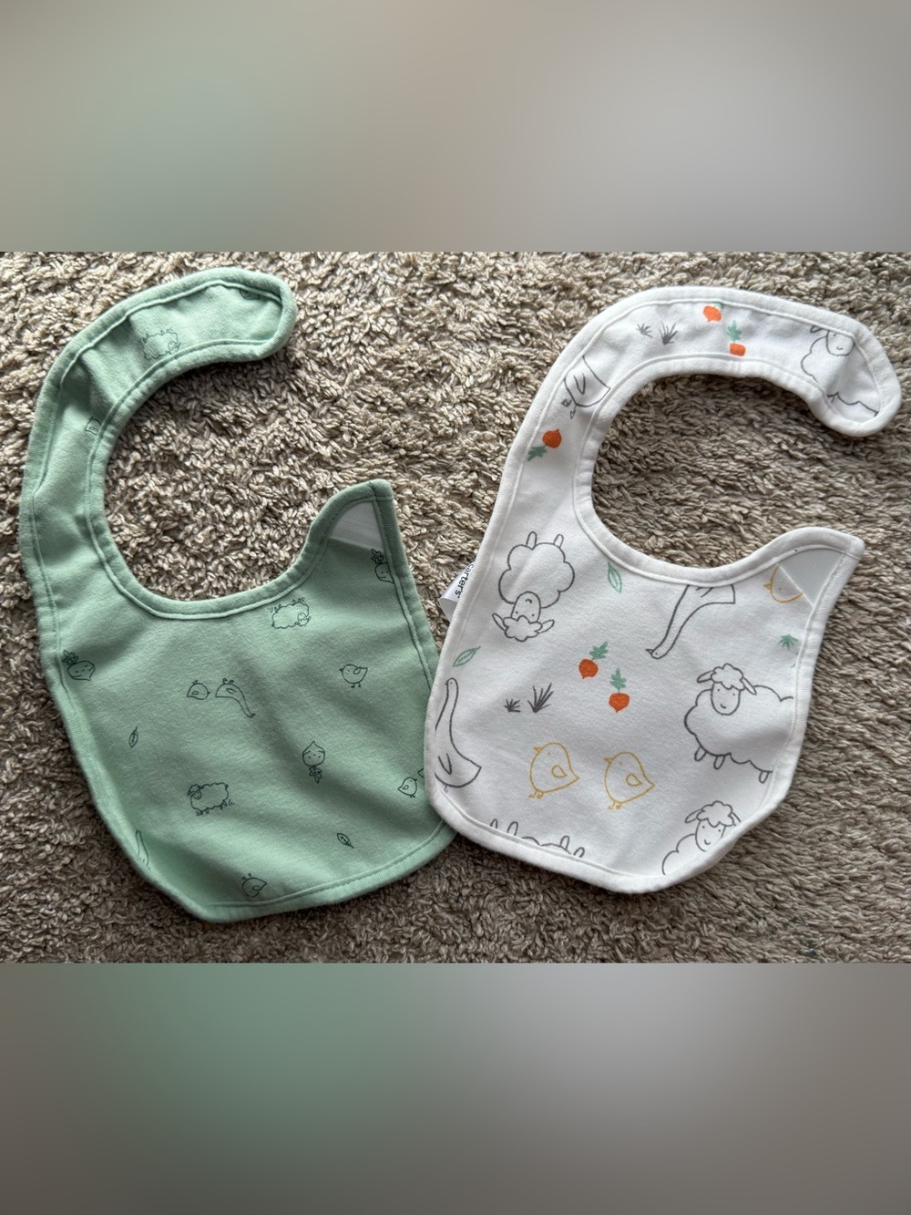 Carter’s Baby Bib Set Farm Animal Print Green White Cotton OS 2 Pack